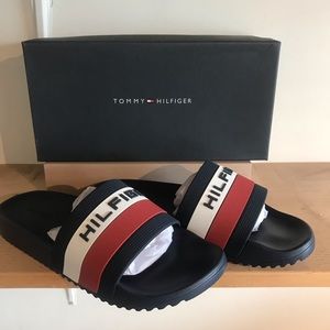 Like New Tommy Hilfiger Slipper RAJ M9